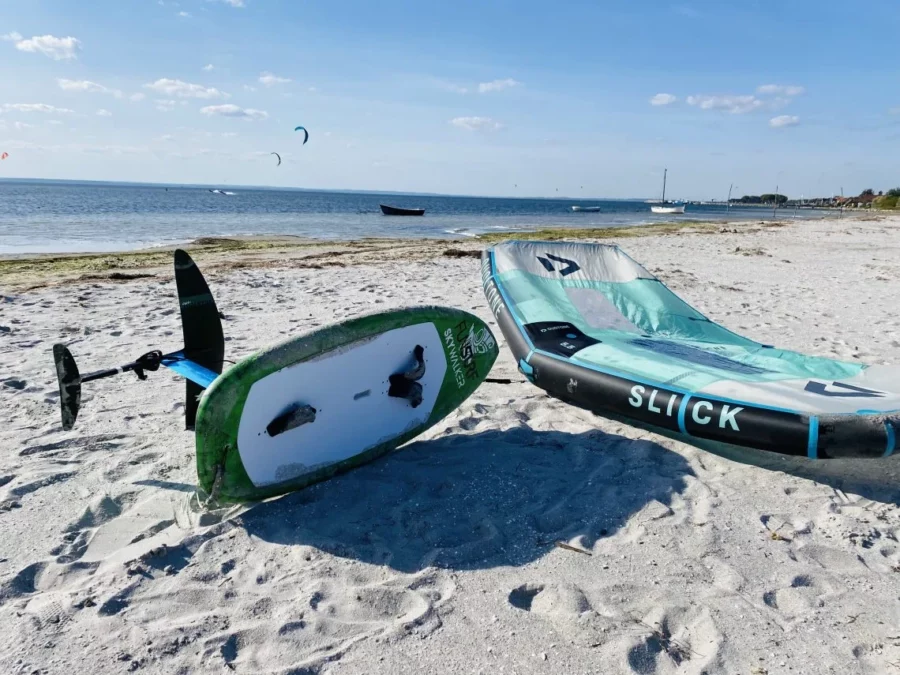 DESKA-SKYWALKER-95-L-AERO-BOARD-WING-DUOTONE-SLICK-FOIL-PHANTOM-1480-F-ONE-FUNSURF-TEST