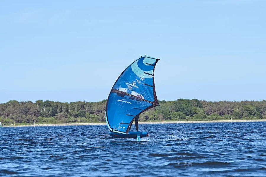 Wing-Foil-FunSurf-szkoła-wingfoila-w-Chałupach-na-Helu-kursy_-lekcje-obozy-na-wingfoilu-_19_