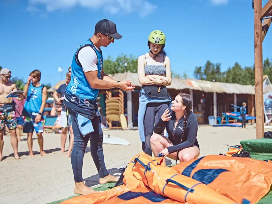 Wing-Foil-student-camp-w-Chałupach-na-Helu-szkoła-wingfoila-FunSurf-_143_