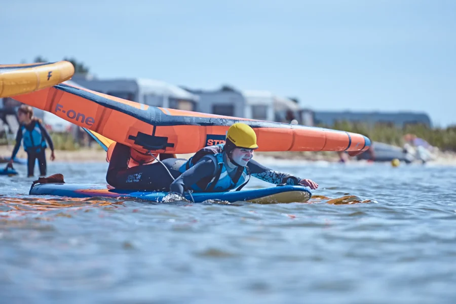 Wing-Foil-student-camp-w-Chałupach-na-Helu-szkoła-wingfoila-FunSurf-_68_