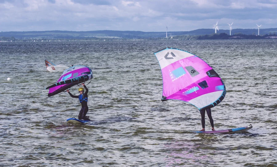 Wing-Foil-szkoła-wingfoila-FunSurf-w-Chałupach-na-Helu-lekcje_-kursy_-wypożyczalnia-wingfoila-_338_