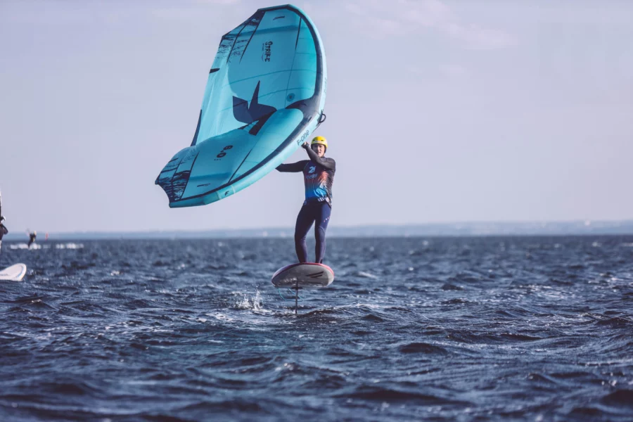 Bezpieczeństwo wingfoil funsurf