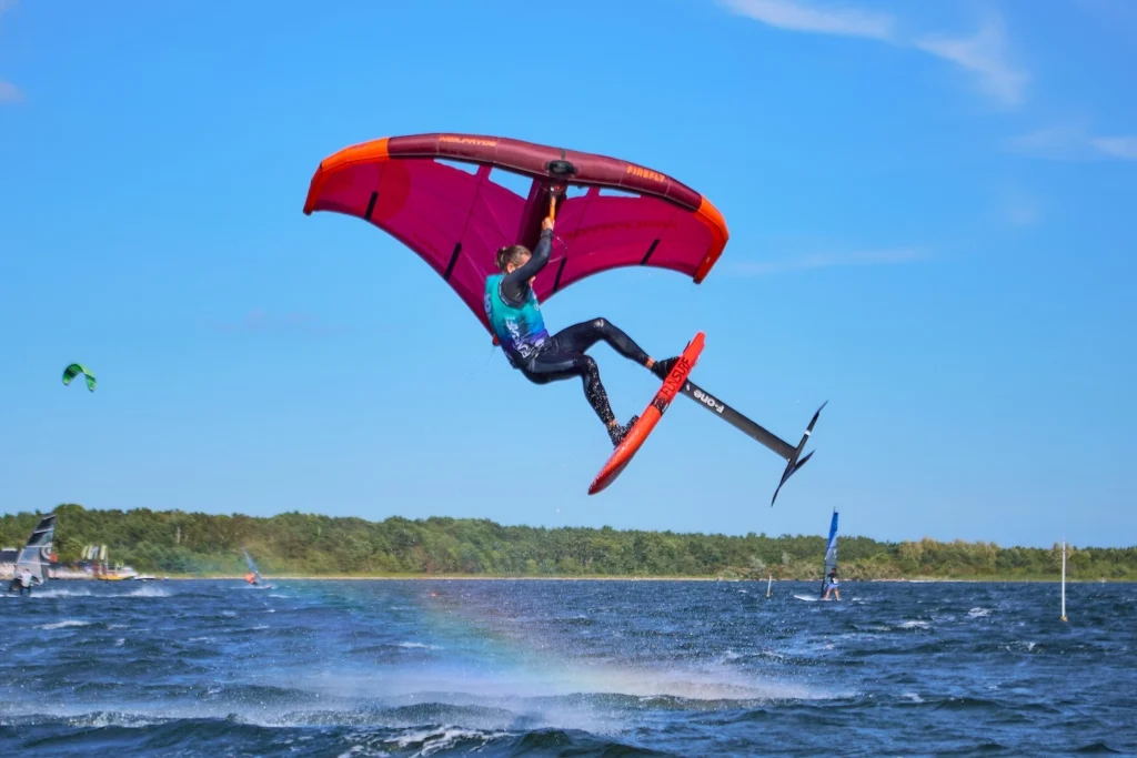 Kursy-wingfoila-w-Chałupach-na-Helu-szkoła-wingfoila-FunSurf-_6_