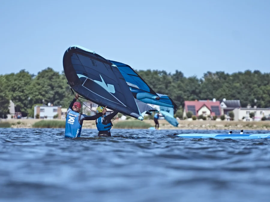 Wingfoilowy-student-camp-obóz-dla-studentów-na-wingfoilu-w-FunSurf_-szkoła-wingfoila-w-Chałupach-n-10